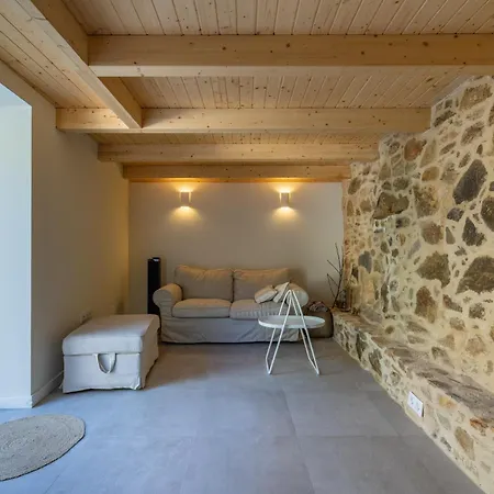 Cortina Do Castelo Kır Evi